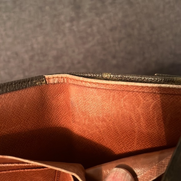 Authentic Vintage Louis Vuitton Tri Fold Wallet - Picture 5 of 8